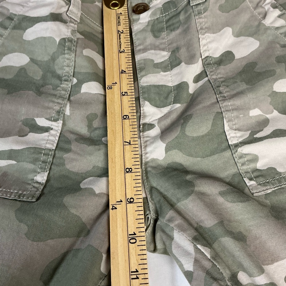 GAP Women's Girlfriend Khakis Camouflage Straight Leg - Picture 8 of 10